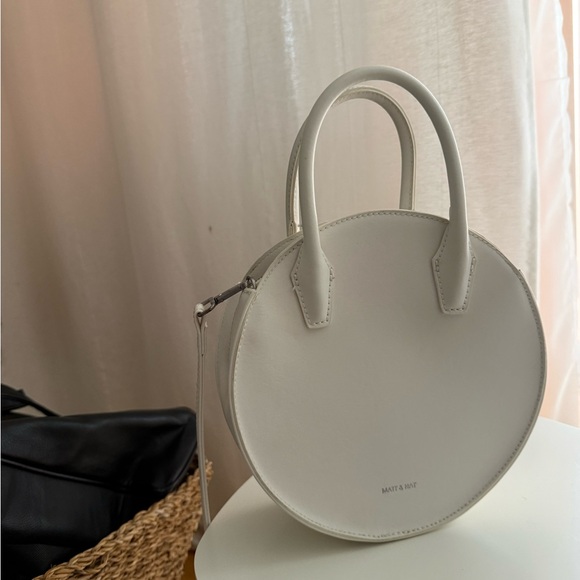 MATT & NAT Vegan White Circle Tote Handbag - Picture 7 of 13